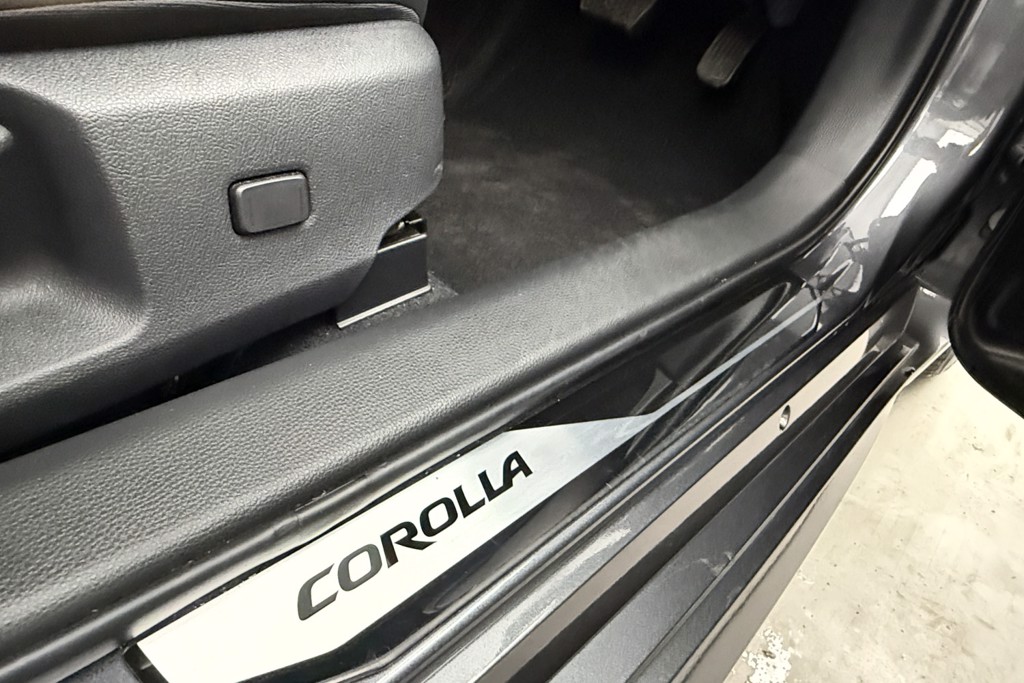 Toyota Corolla Design Automatic Petrol-Electric Hybrid Hatchback - Stock Number (1554373) - 20th supplementary image