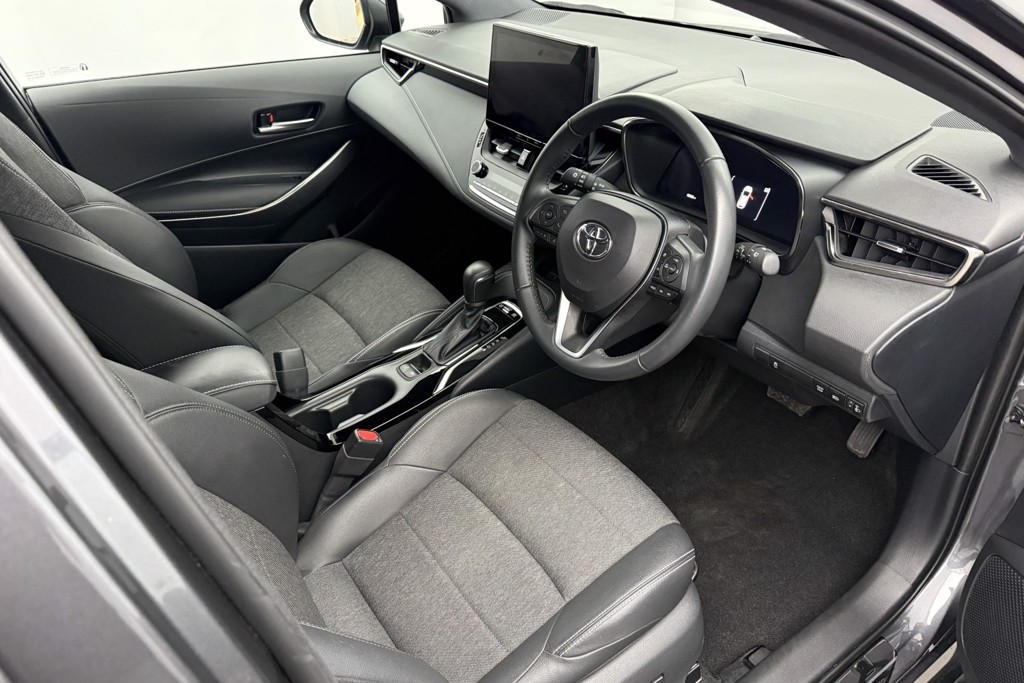 Toyota Corolla Design Automatic Petrol-Electric Hybrid Hatchback - Stock Number (1554373) - 1st supplementary image