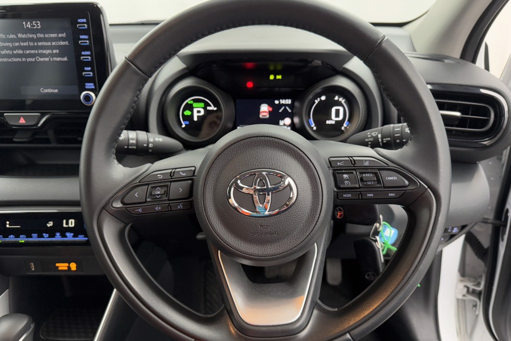 Toyota Yaris Design Automatic Petrol-Electric Hybrid Hatchback - Stock Number (1554387) - 3rd supplementary image