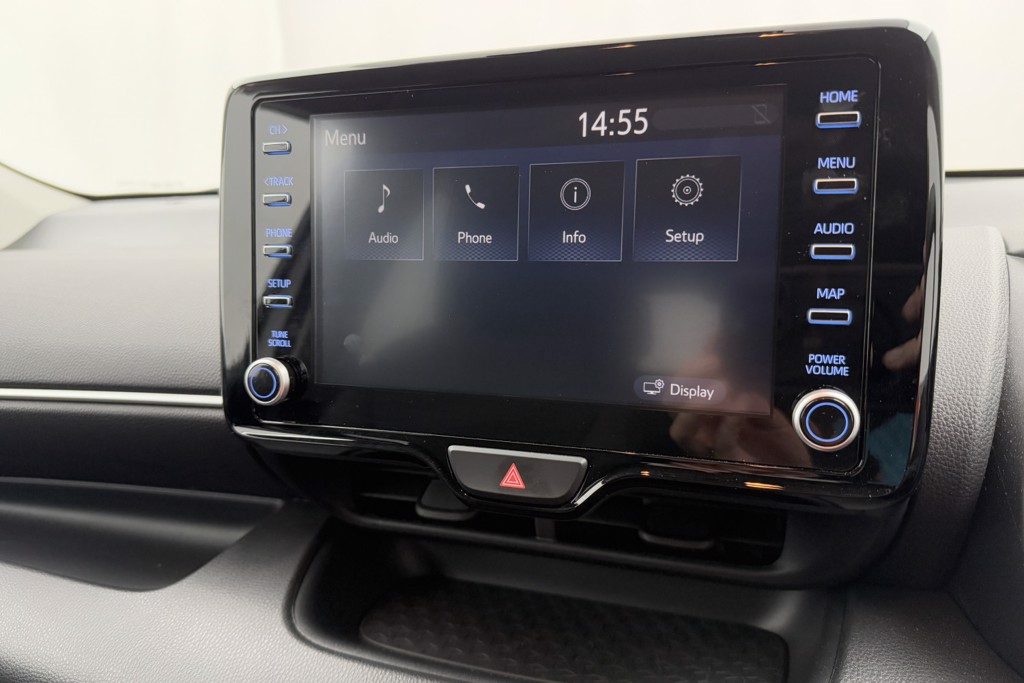 Toyota Yaris Design Automatic Petrol-Electric Hybrid Hatchback - Stock Number (1554387) - 7th supplementary image