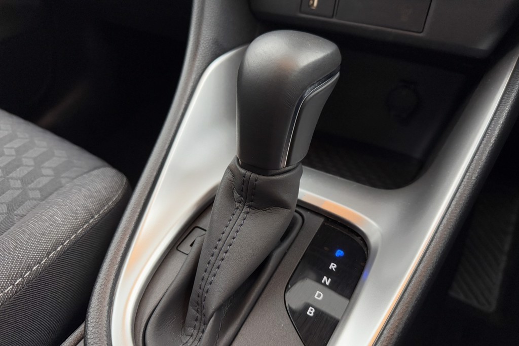 Toyota Yaris Design Automatic Petrol-Electric Hybrid Hatchback - Stock Number (1554387) - 13th supplementary image