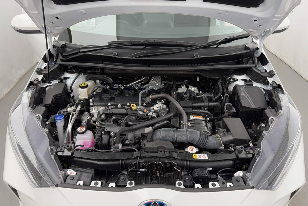 Toyota Yaris Design Automatic Petrol-Electric Hybrid Hatchback - Stock Number (1554387) - 27th supplementary image