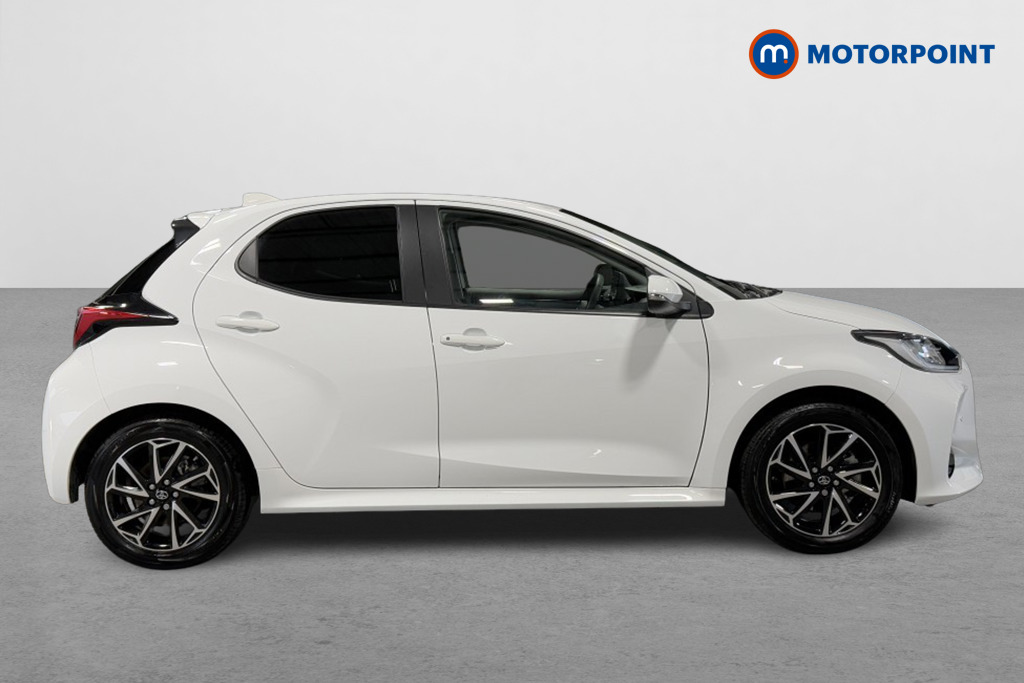 Toyota Yaris Design Automatic Petrol-Electric Hybrid Hatchback - Stock Number (1554387) - Drivers side