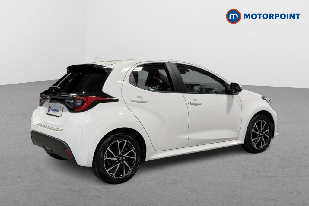 Toyota Yaris Design Automatic Petrol-Electric Hybrid Hatchback - Stock Number (1554387) - Drivers side rear corner