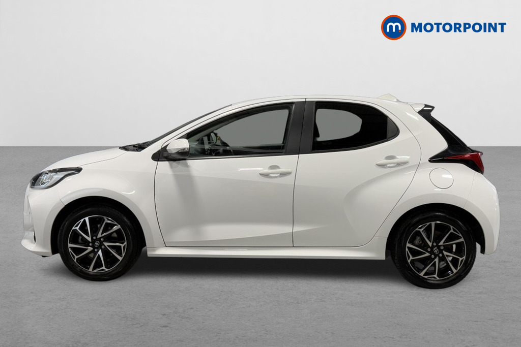 Toyota Yaris Design Automatic Petrol-Electric Hybrid Hatchback - Stock Number (1554387) - Passenger side