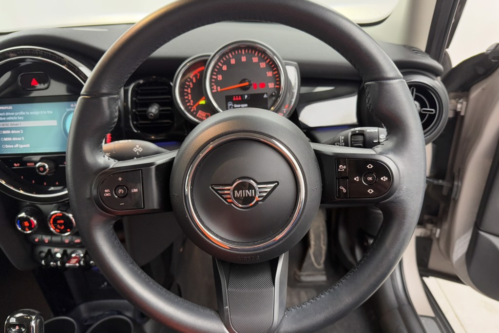 Mini Hatchback Cooper Classic Automatic Petrol Hatchback - Stock Number (1554415) - 3rd supplementary image