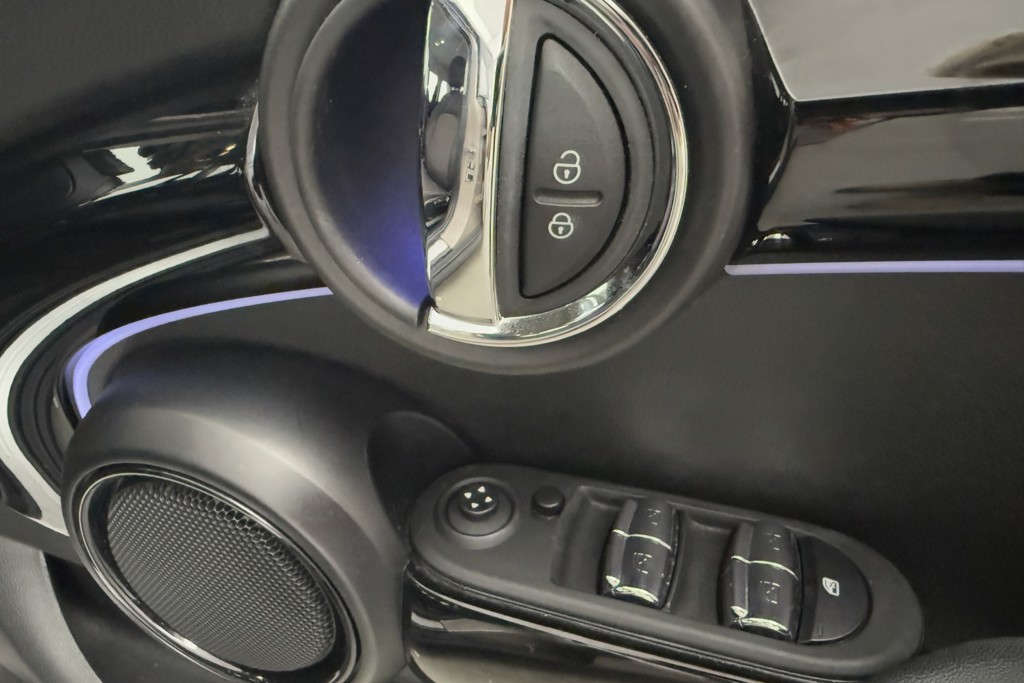 Mini Hatchback Cooper Classic Automatic Petrol Hatchback - Stock Number (1554415) - 19th supplementary image