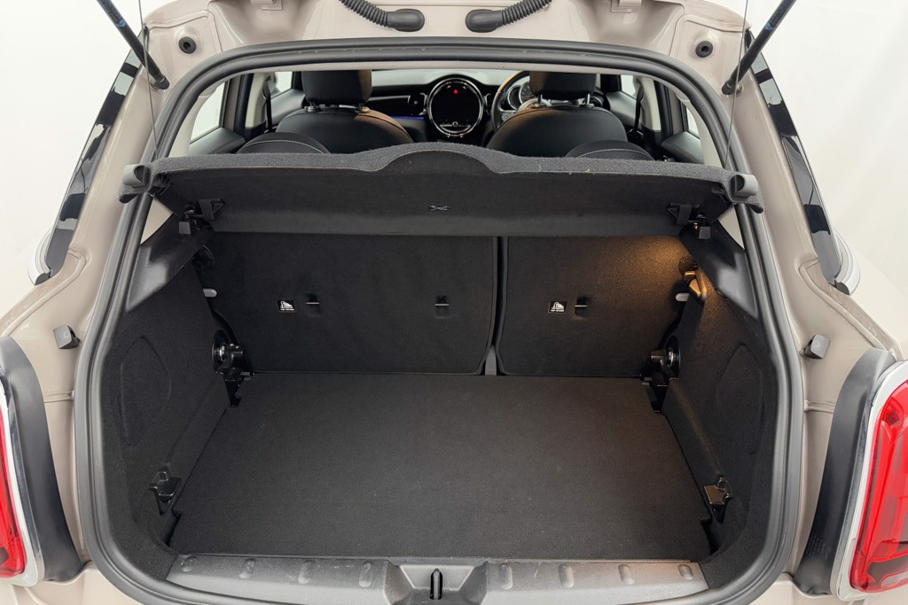 Mini Hatchback Cooper Classic Automatic Petrol Hatchback - Stock Number (1554415) - 25th supplementary image