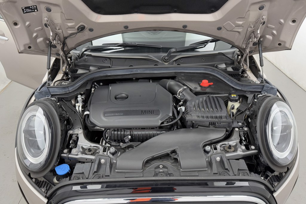 Mini Hatchback Cooper Classic Automatic Petrol Hatchback - Stock Number (1554415) - 28th supplementary image