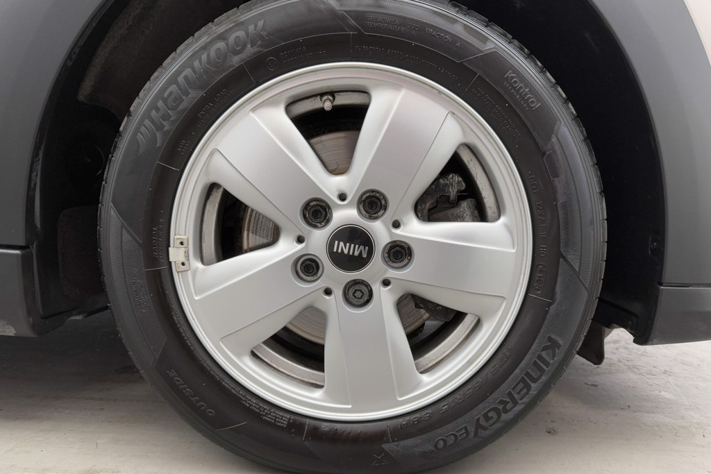 Mini Hatchback Cooper Classic Automatic Petrol Hatchback - Stock Number (1554415) - 30th supplementary image