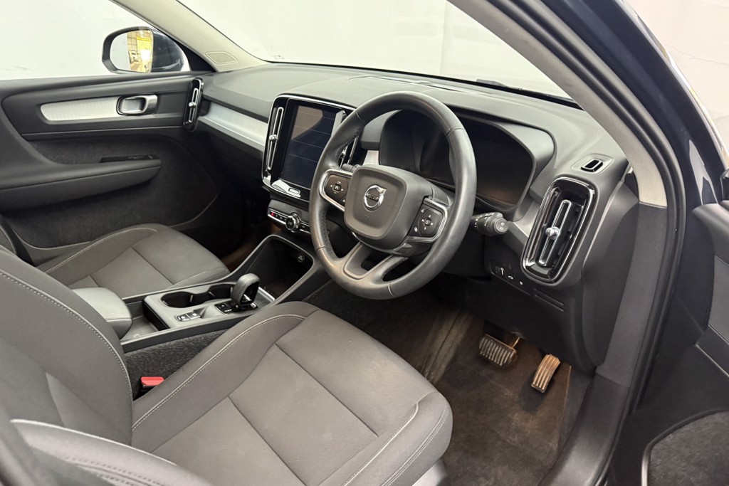 Volvo Xc40 Inscription Automatic Petrol Plug-In Hybrid SUV - Stock Number (1554435) - 1st supplementary image
