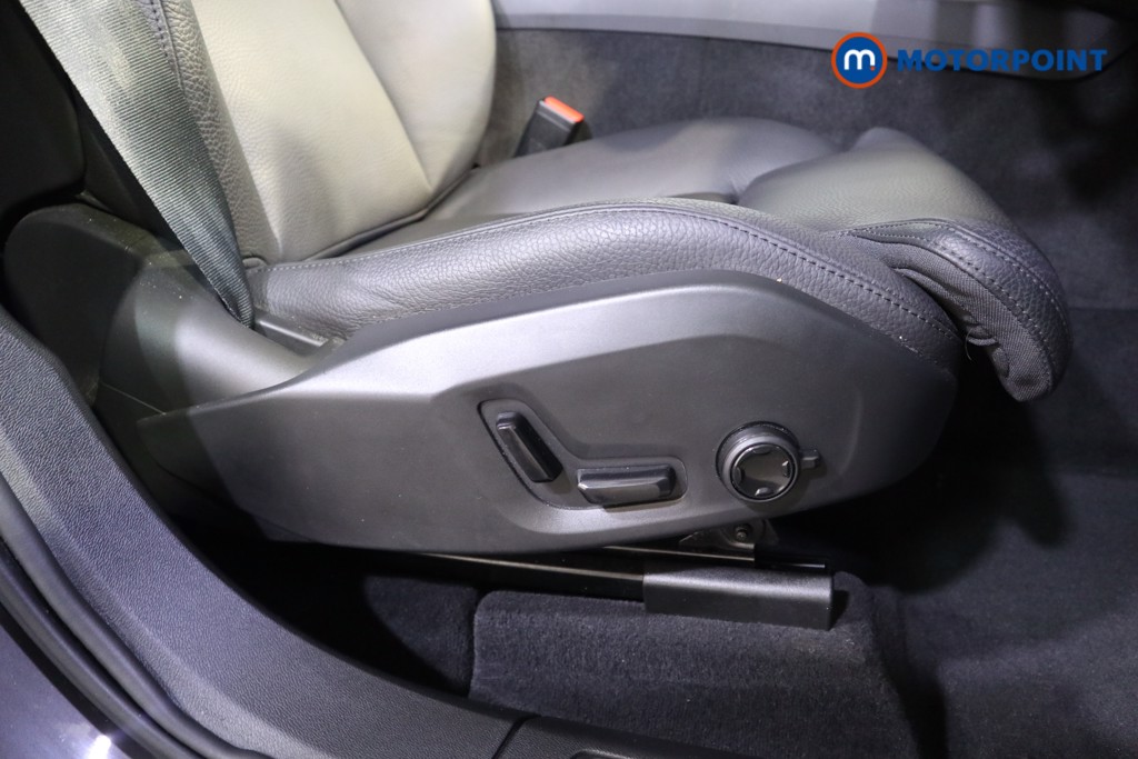 Volvo Xc60 Plus Automatic Diesel SUV - Stock Number (1554490) - 11th supplementary image