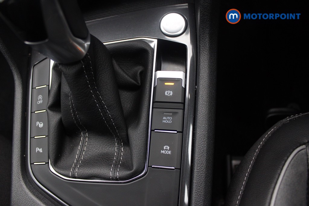 Volkswagen Tiguan Allspace R-Line Automatic Petrol SUV - Stock Number (1554680) - 9th supplementary image