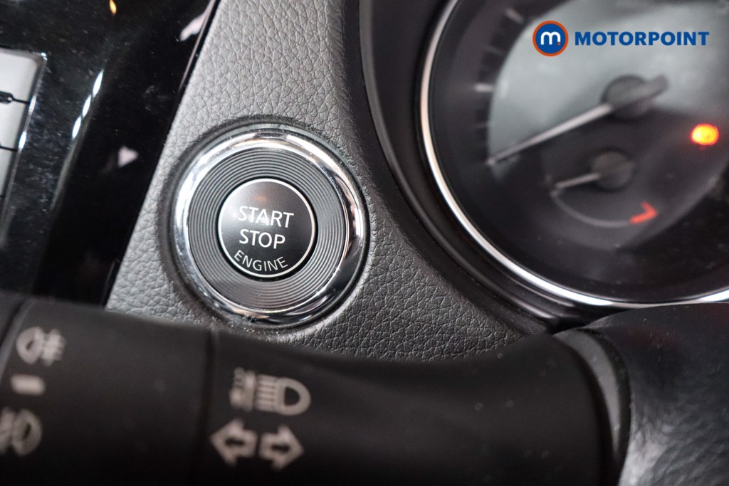 Nissan Qashqai N-Connecta Manual Petrol SUV - Stock Number (1554715) - 14th supplementary image