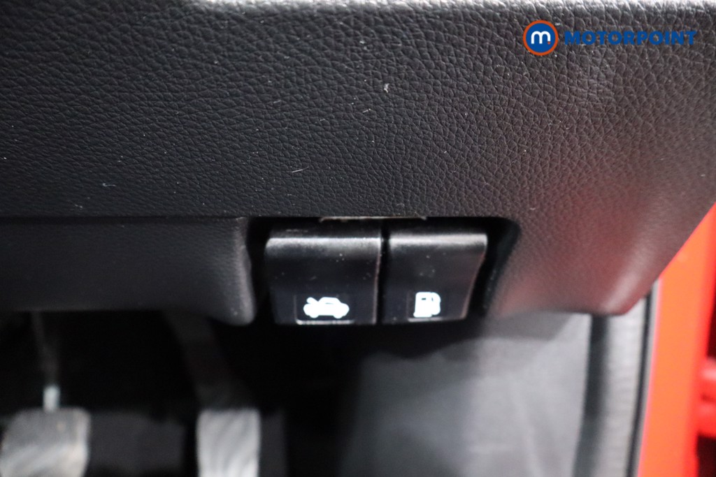 Nissan Qashqai N-Connecta Manual Petrol SUV - Stock Number (1554715) - 16th supplementary image