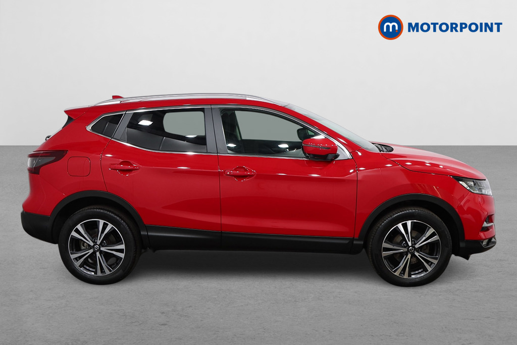 Nissan Qashqai N-Connecta Manual Petrol SUV - Stock Number (1554715) - Drivers side