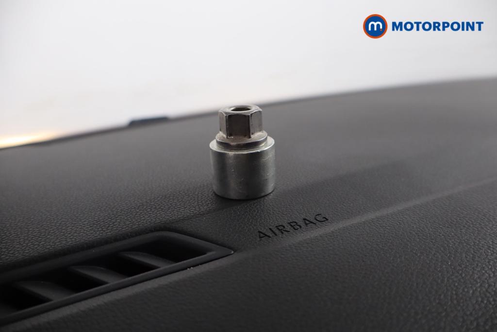 Volkswagen Polo R-Line Manual Petrol Hatchback - Stock Number (1555021) - 13th supplementary image
