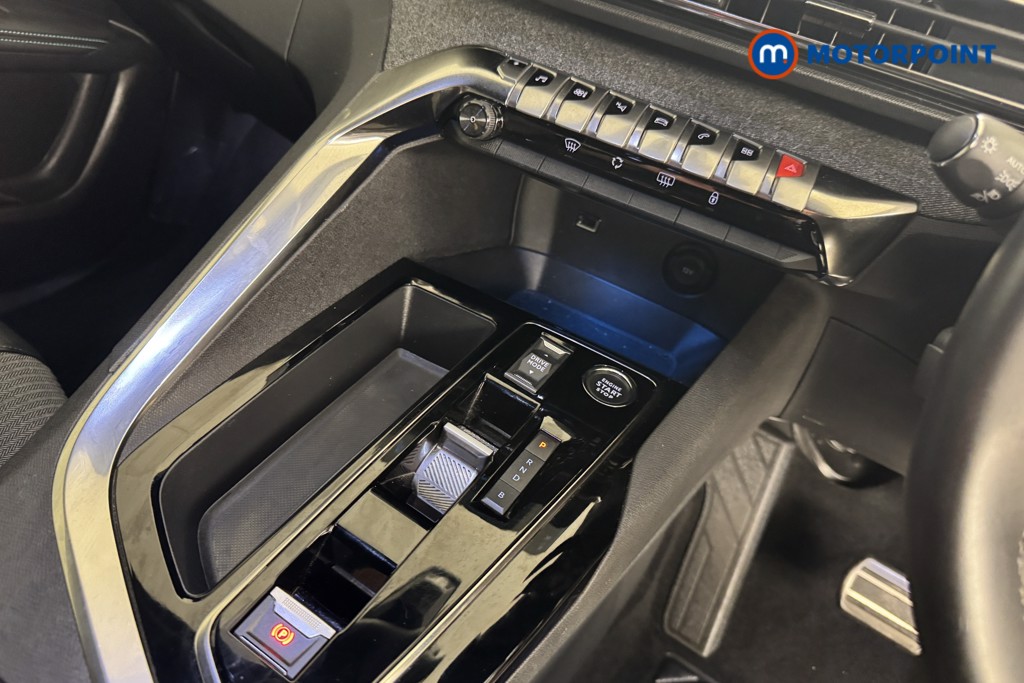 Peugeot 3008 Allure Premium-Plus Automatic Petrol Plug-In Hybrid SUV - Stock Number (1555297) - 11th supplementary image