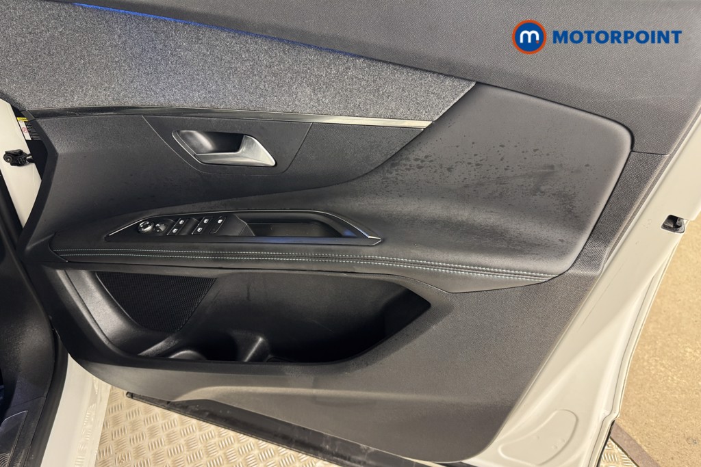 Peugeot 3008 Allure Premium-Plus Automatic Petrol Plug-In Hybrid SUV - Stock Number (1555297) - 15th supplementary image