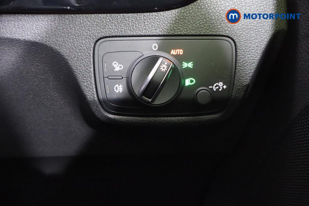 Audi Q2 Black Edition Manual Petrol SUV - Stock Number (1555800) - 12th supplementary image