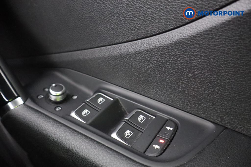 Audi Q2 Black Edition Manual Petrol SUV - Stock Number (1555800) - 13th supplementary image
