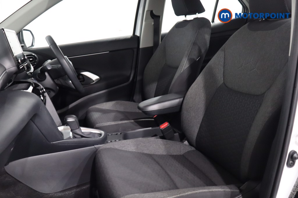 Toyota Yaris Cross Icon Automatic Petrol-Electric Hybrid Estate - Stock Number (1556025) - 4th supplementary image