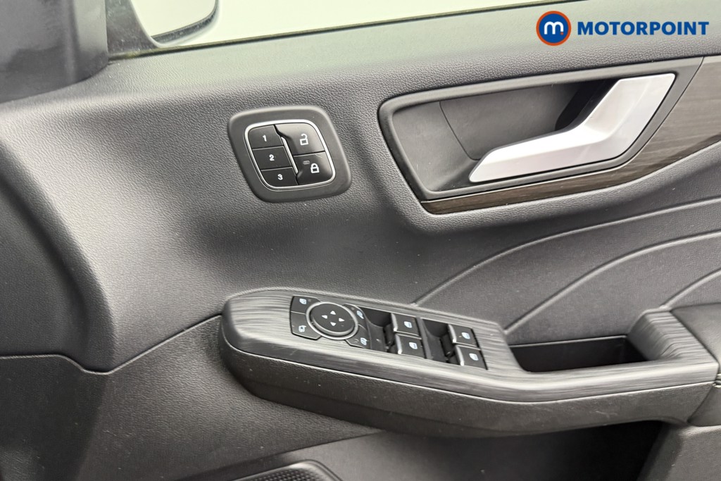 Ford Kuga Vignale Automatic Petrol Plug-In Hybrid SUV - Stock Number (1556177) - 17th supplementary image