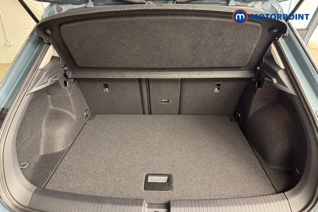 Volkswagen T-Roc Style Automatic Petrol SUV - Stock Number (1556298) - 3rd supplementary image