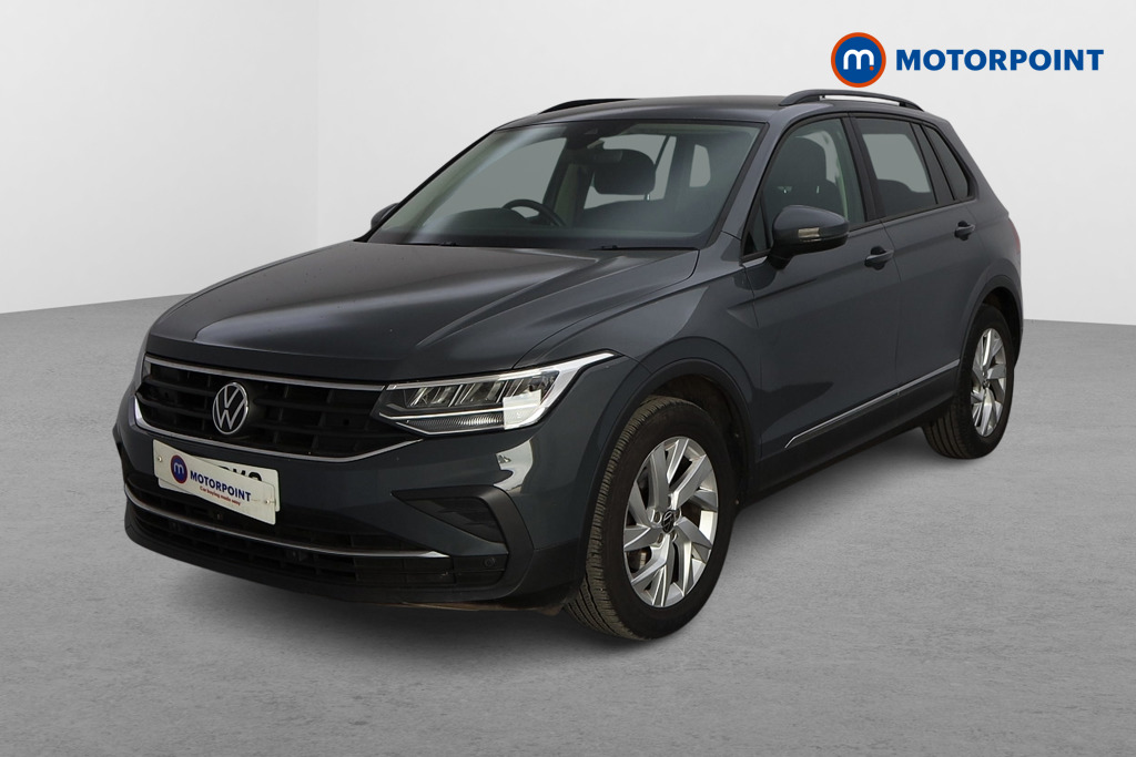 Volkswagen Tiguan Life Automatic Petrol SUV - Stock Number (1542323) - Passenger side front corner