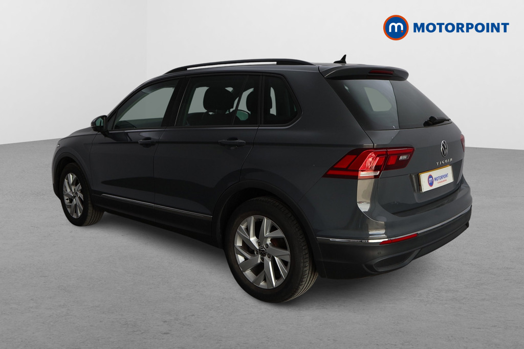 Volkswagen Tiguan Life Automatic Petrol SUV - Stock Number (1542323) - Passenger side rear corner