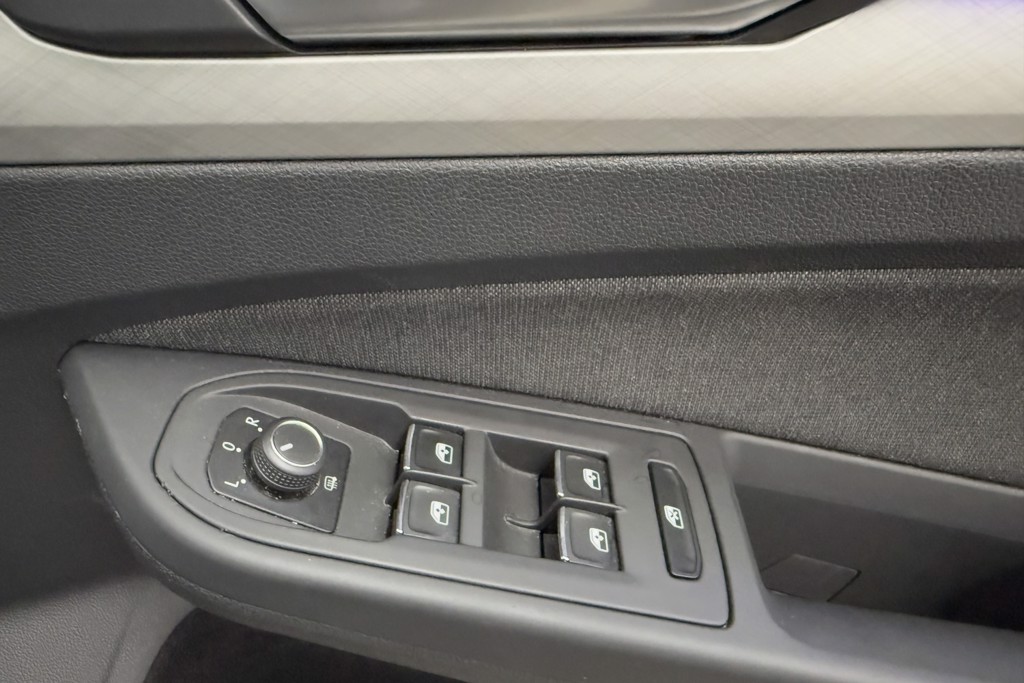 Volkswagen Golf Life Manual Petrol Hatchback - Stock Number (1543174) - 21st supplementary image