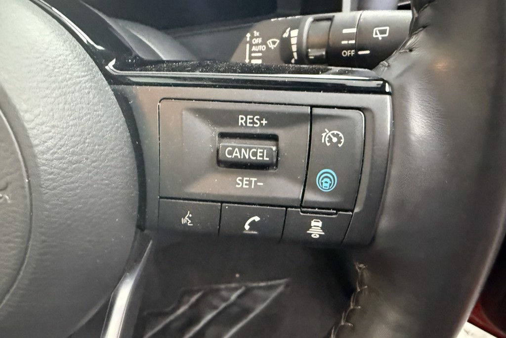 Nissan Qashqai Tekna Manual Petrol SUV - Stock Number (1543659) - 4th supplementary image