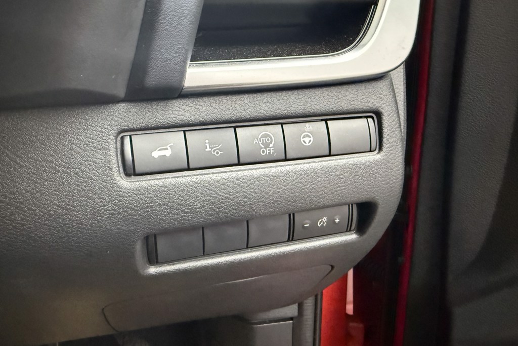 Nissan Qashqai Tekna Manual Petrol SUV - Stock Number (1543659) - 18th supplementary image