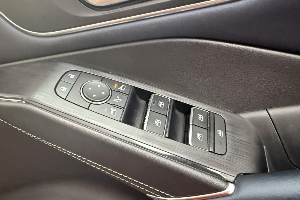 Nissan Qashqai Tekna Manual Petrol SUV - Stock Number (1543659) - 20th supplementary image
