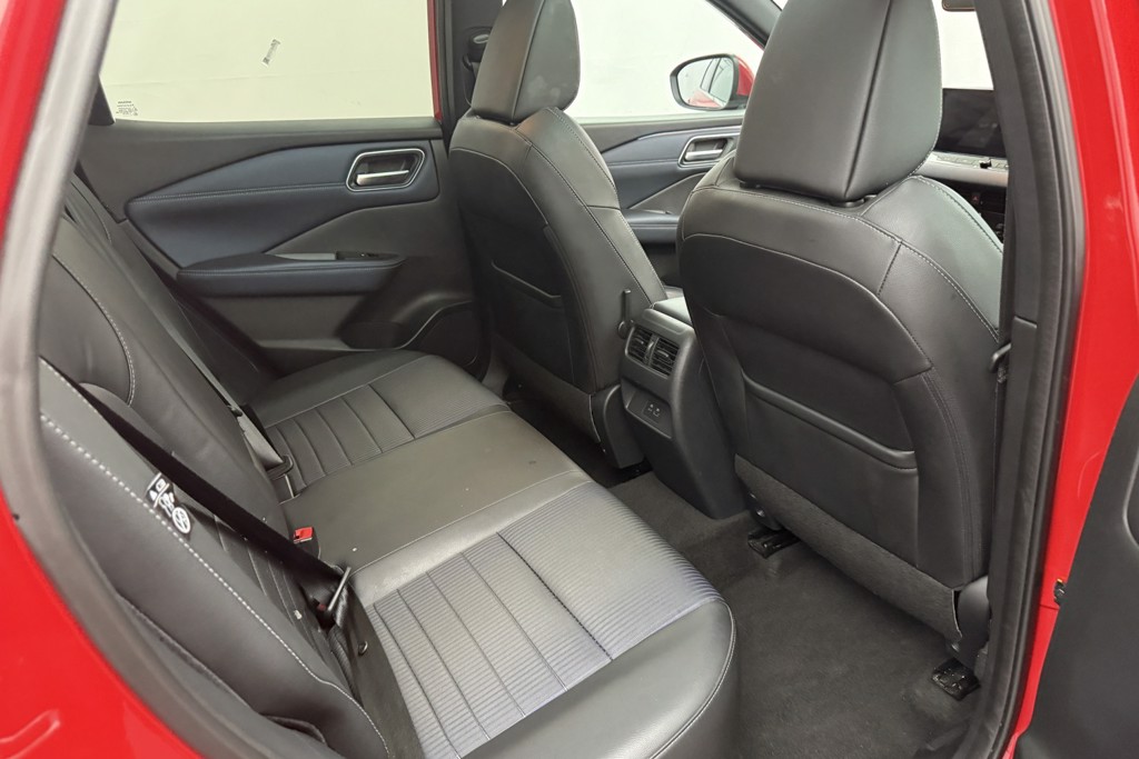 Nissan Qashqai Tekna Manual Petrol SUV - Stock Number (1543659) - 23rd supplementary image