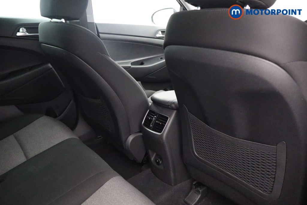 Hyundai Tucson Se Nav Manual Petrol SUV - Stock Number (1546641) - 17th supplementary image