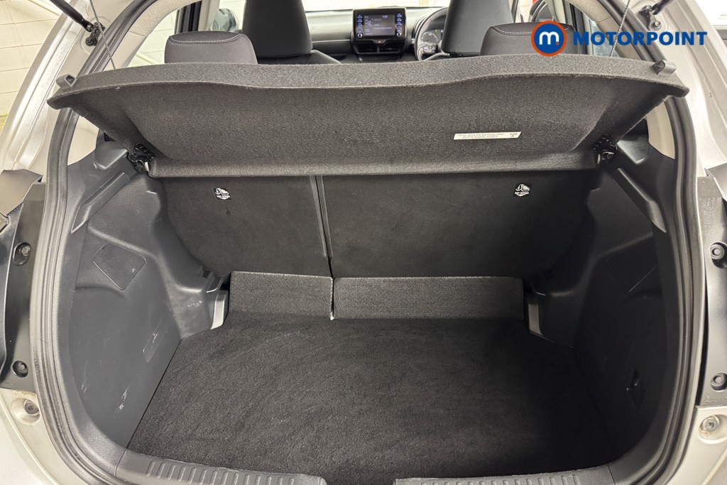 Toyota Yaris Icon Automatic Petrol-Electric Hybrid Hatchback - Stock Number (1547795) - 3rd supplementary image