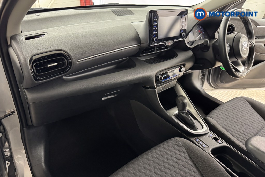 Toyota Yaris Icon Automatic Petrol-Electric Hybrid Hatchback - Stock Number (1547795) - 8th supplementary image
