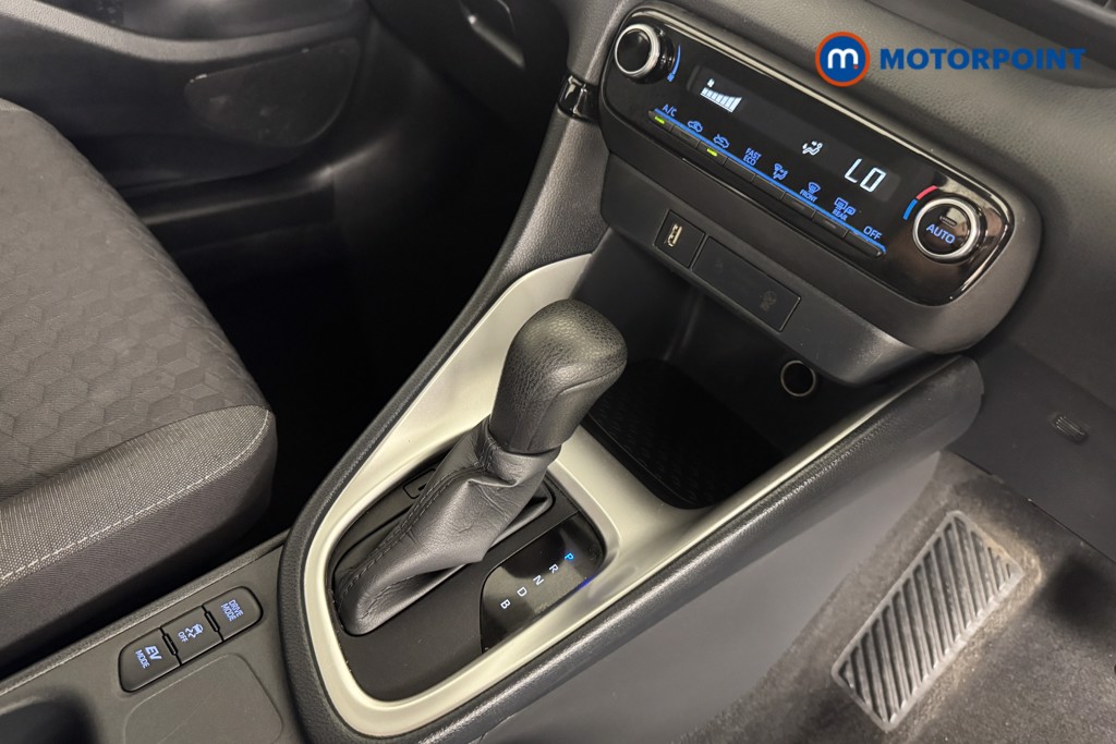 Toyota Yaris Icon Automatic Petrol-Electric Hybrid Hatchback - Stock Number (1547795) - 11th supplementary image