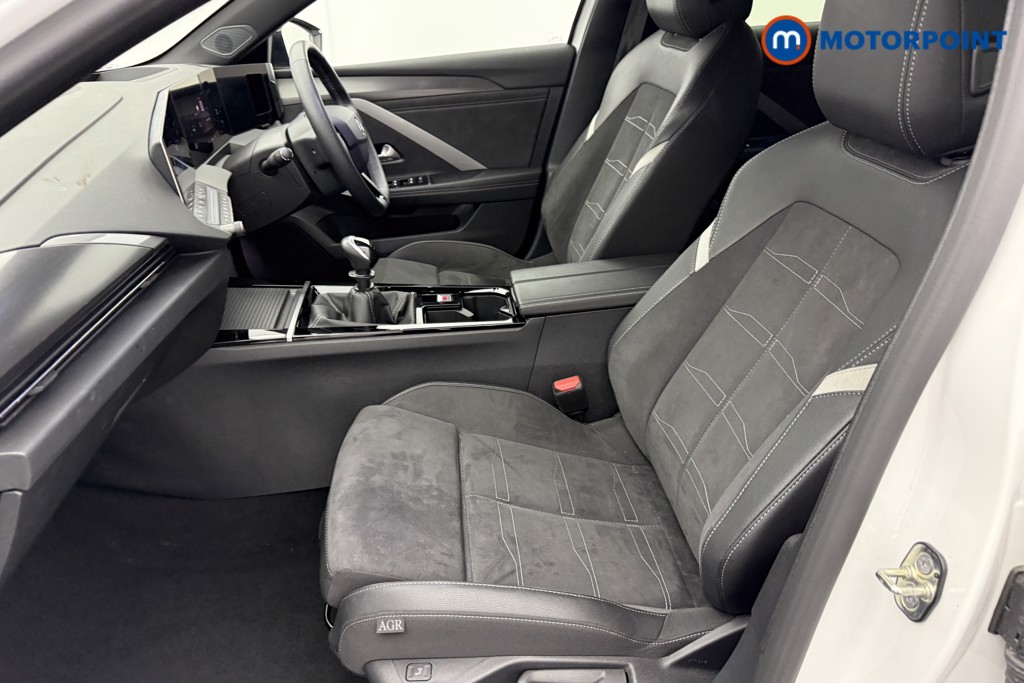 Vauxhall Astra Ultimate Manual Petrol Hatchback - Stock Number (1547832) - 21st supplementary image