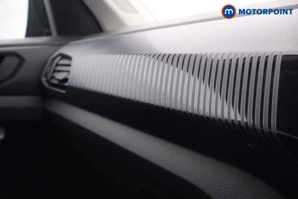 Volkswagen T-Cross Black Edition Manual Petrol SUV - Stock Number (1548914) - 10th supplementary image
