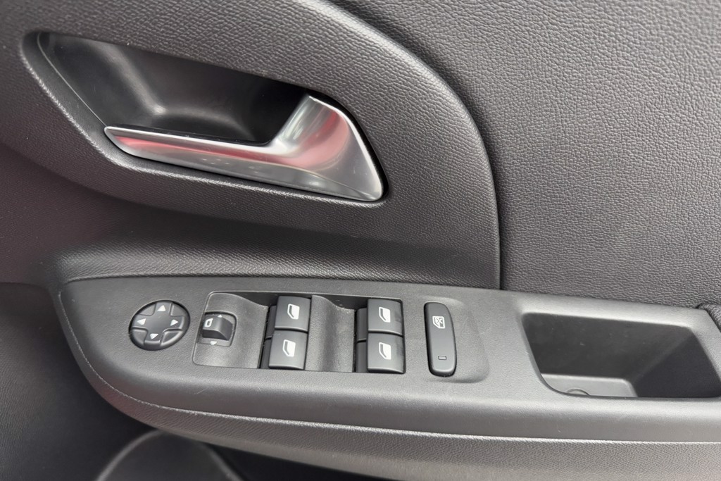 Vauxhall Corsa GS Manual Petrol Hatchback - Stock Number (1549162) - 16th supplementary image