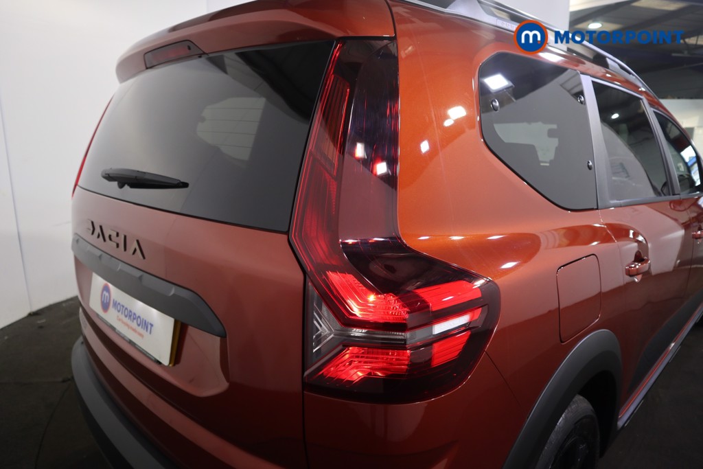 Dacia Jogger Extreme Automatic Petrol-Electric Hybrid People Carrier - Stock Number (1549231) - 19th supplementary image