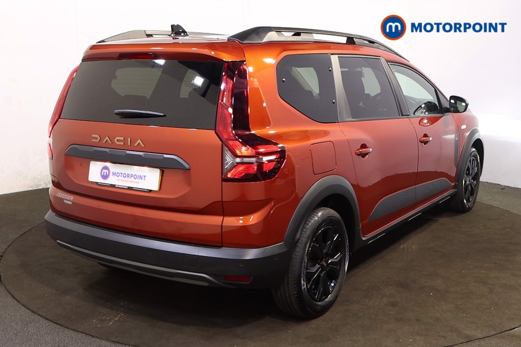Dacia Jogger Extreme Automatic Petrol-Electric Hybrid People Carrier - Stock Number (1549231) - Drivers side rear corner