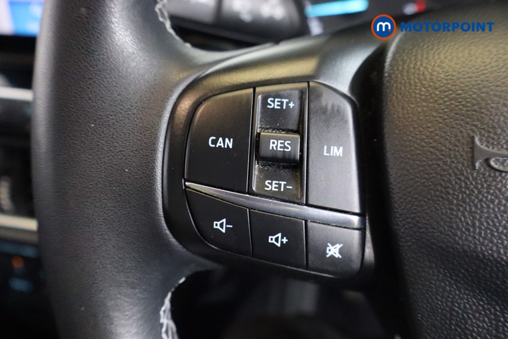 Ford Fiesta Zetec Manual Petrol Hatchback - Stock Number (1549761) - 2nd supplementary image