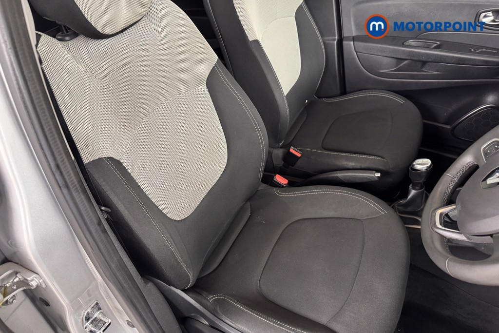 Renault Captur Iconic Manual Diesel SUV - Stock Number (1550336) - 5th supplementary image