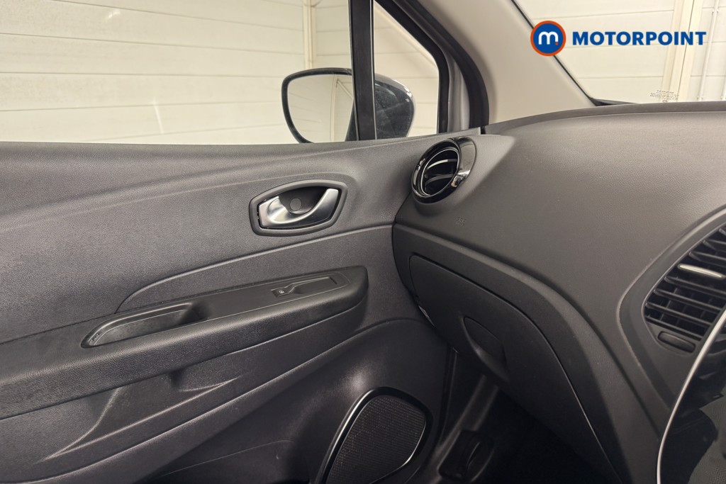 Renault Captur Iconic Manual Diesel SUV - Stock Number (1550336) - 12th supplementary image