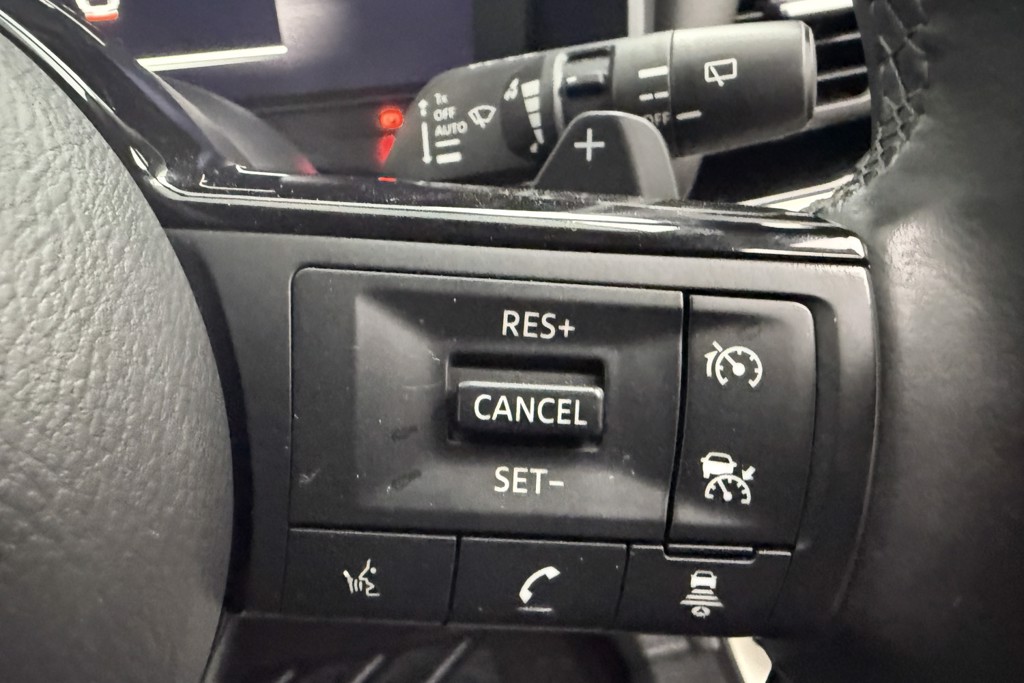 Nissan Qashqai N-Connecta Automatic Petrol SUV - Stock Number (1550579) - 4th supplementary image