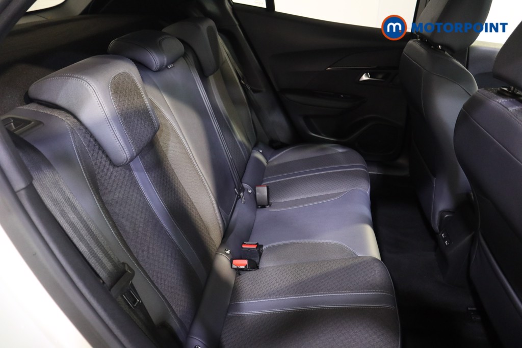 Peugeot 2008 Allure Premium Manual Petrol SUV - Stock Number (1551228) - 11th supplementary image