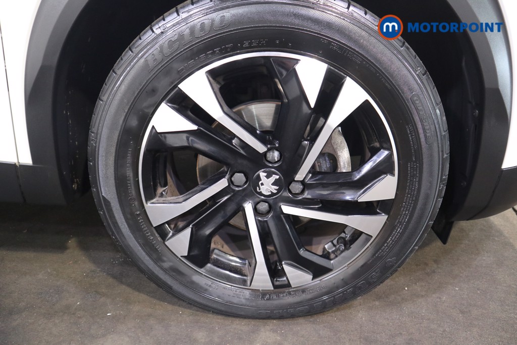 Peugeot 2008 Allure Premium Manual Petrol SUV - Stock Number (1551228) - 14th supplementary image